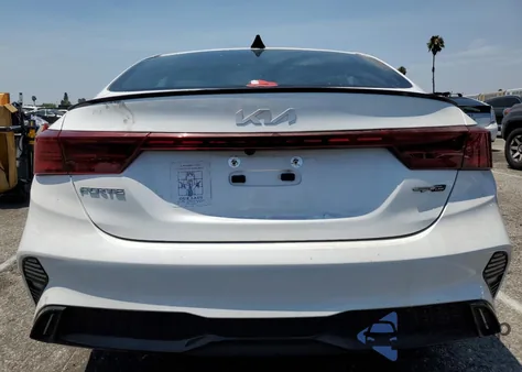 2024 Kia Forte Gt Line z USA, uszkodzony, nr VIN 3KPF54AD3RE706758